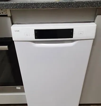 Διαμέρισμα Tromsoapartment Silent Area With Free Parking I Have Caravan For Rent Same Place, 4 People