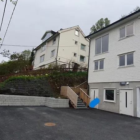 公寓 Tromsoapartment Silent Area With View I Have Warm Caravan For Rent Same Place, 4 People 特罗姆瑟