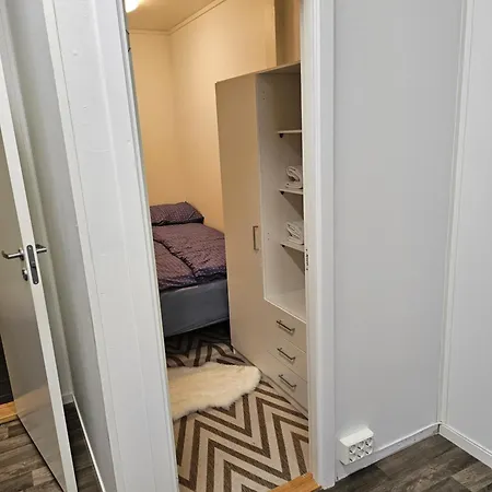 Tromsoapartment Silent Area With Free Parking I Have Caravan For Rent Same Place, 4 People Leilighet Tromsø