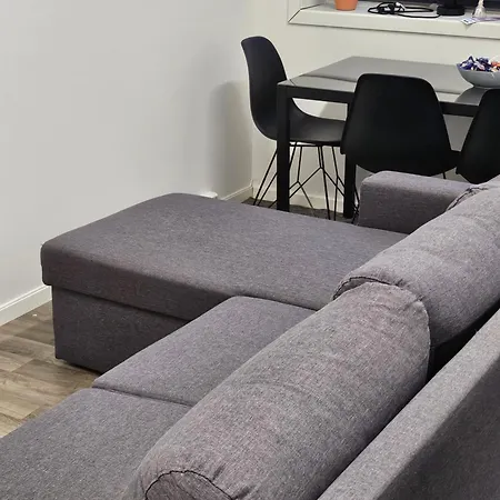Tromsoapartment Silent Area With Free Parking I Have Caravan For Rent Same Place, 4 People ترومسو