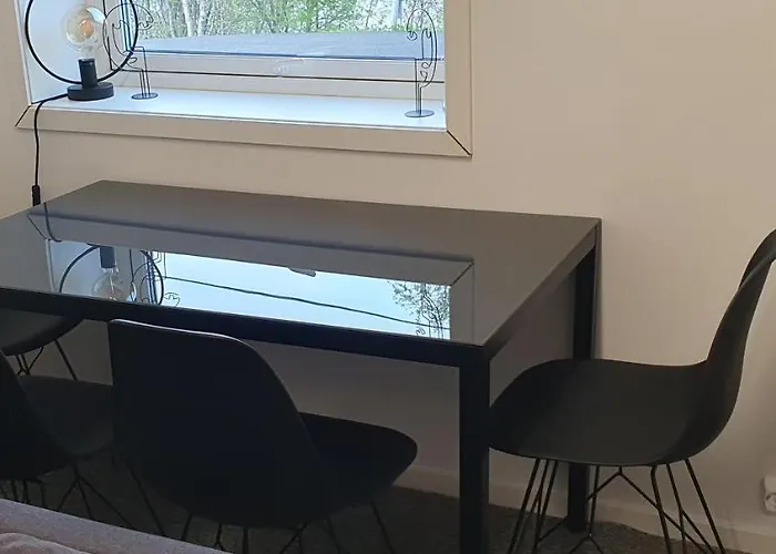 Tromsoapartment Silent Area With Free Parking I Have Caravan For Rent Same Place, 4 People 特罗姆瑟