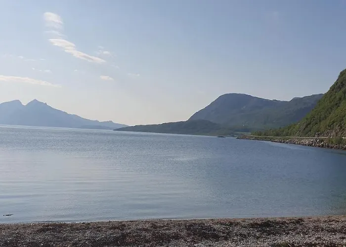 Tromsoapartment Silent Area With Free Parking I Have Caravan For Rent Same Place, 4 People Apartamento Tromsø