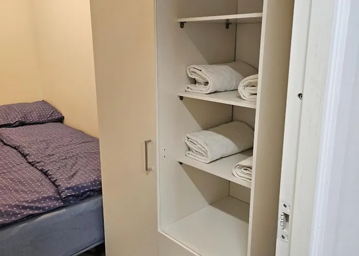 Tromsoapartment Silent Area With Free Parking I Have Caravan For Rent Same Place, 4 People Apartamento Tromsø