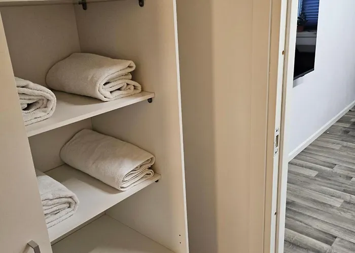 Apartamento Tromsoapartment Silent Area With Free Parking I Have Caravan For Rent Same Place, 4 People *