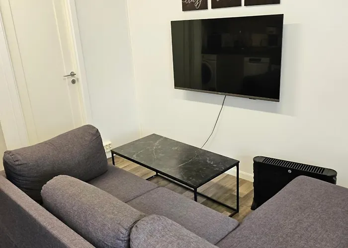 Apartamento Tromsoapartment Silent Area With Free Parking I Have Caravan For Rent Same Place, 4 People