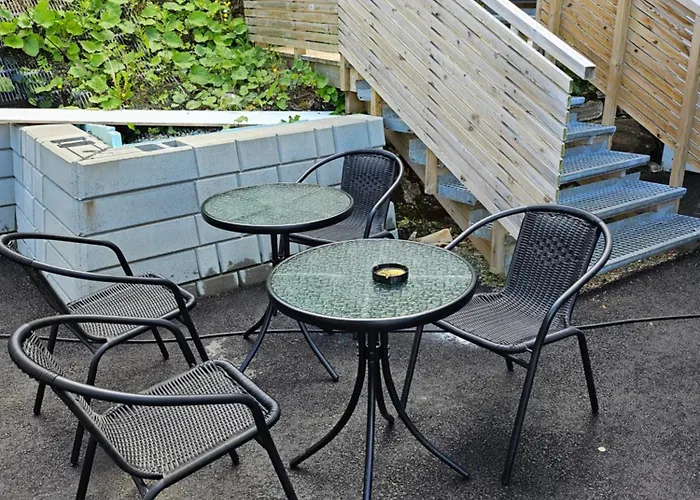 Tromsoapartment Silent Area With Free Parking I Have Caravan For Rent Same Place, 4 People * Tromsø