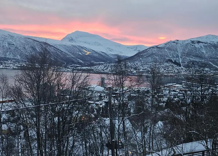 Tromsoapartment Silent Area With Free Parking I Have Caravan For Rent Same Place, 4 People Apartamento *