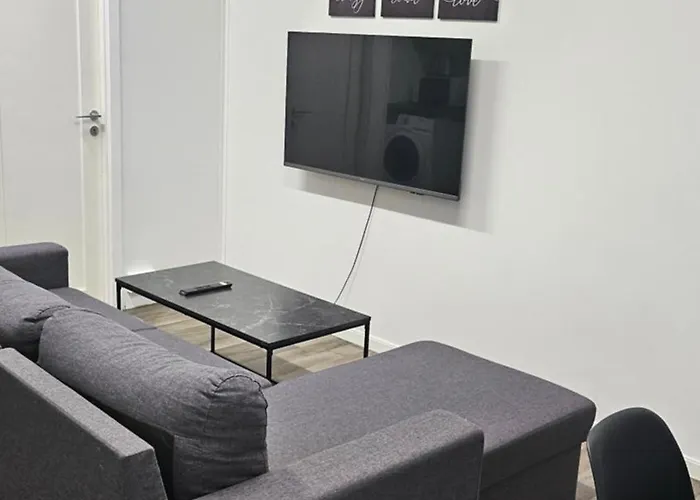 Apartment Tromsoapartment Silent Area With Free Parking I Have Caravan For Rent Same Place, 4 People Tromso