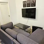 Daire Tromsoapartment Silent Area With Free Parking I Have Caravan For Rent Same Place, 4 People