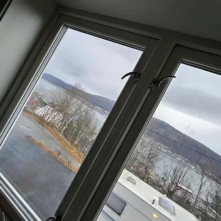 Tromsoapartment Silent Area With View I Have Warm Caravan For Rent Same Place, 4 People Apartment Tromso